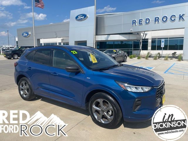 2023 Ford Escape ST-Line AWD's photo