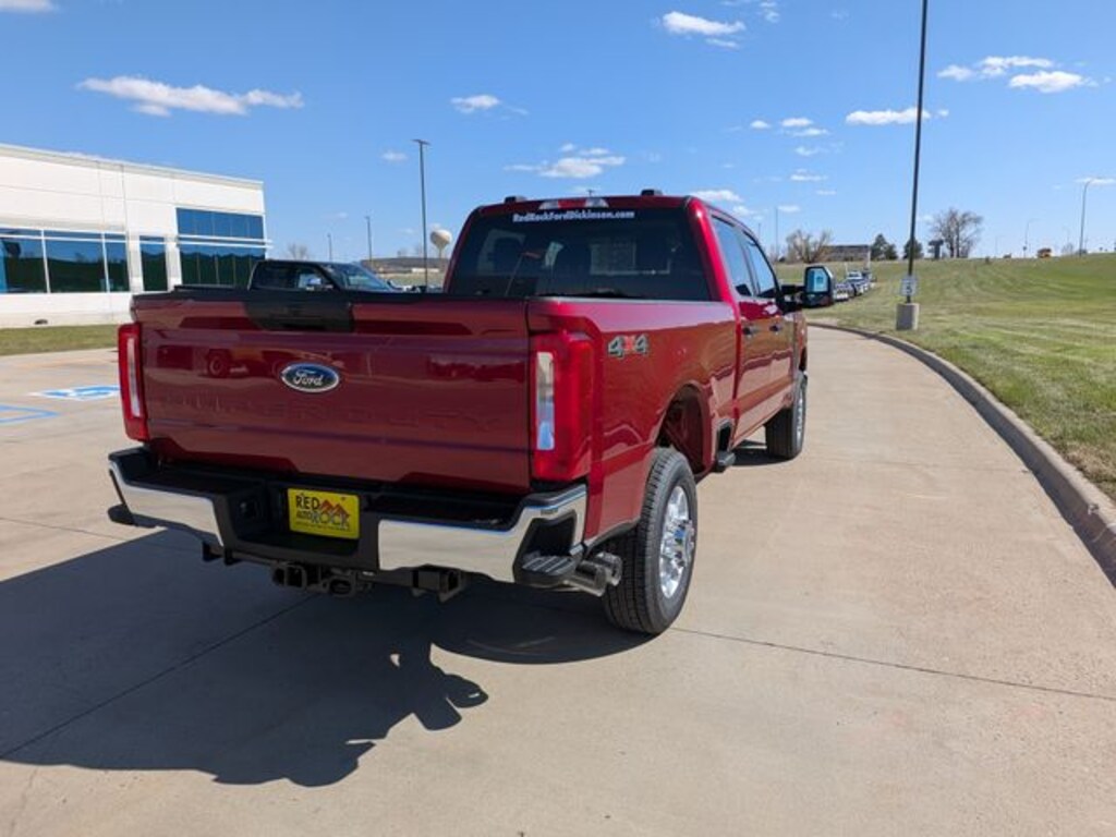 New 2026 Ford F-350 XLT Truck Crew Cab