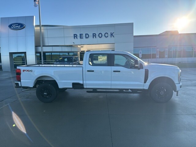 2025 Ford F-250 XL photo 2