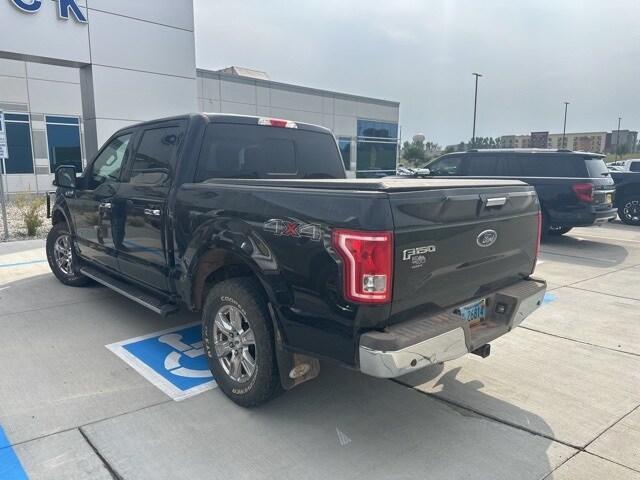 2017 Ford F-150 XLT photo 2