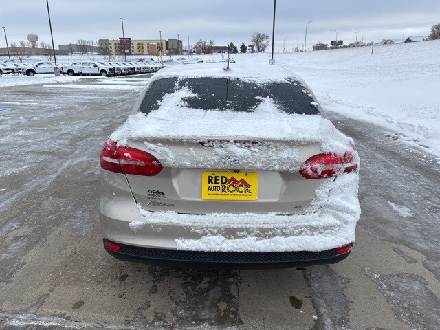 2017 Ford Focus SE photo 4