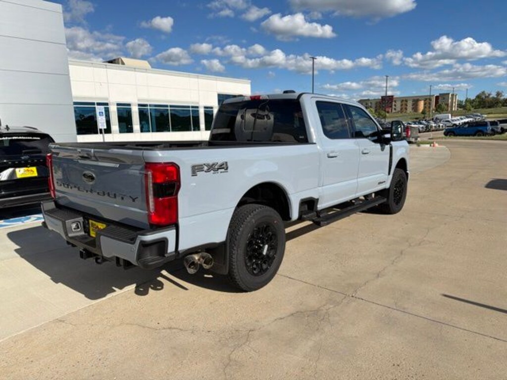 New 2026 Ford F-250 Lariat Truck Crew Cab