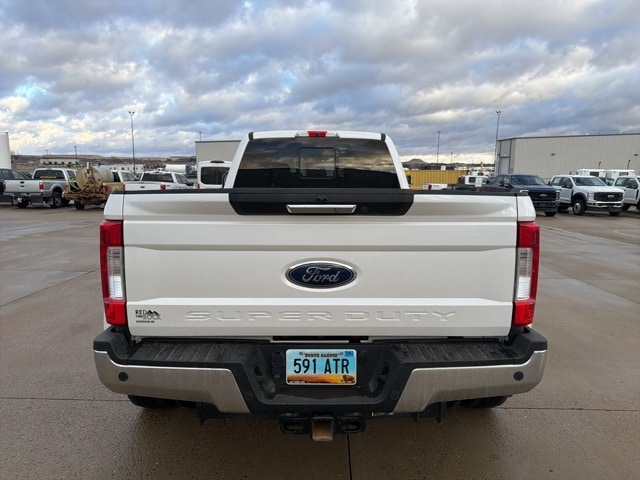 2019 Ford F-350 Lariat photo 4