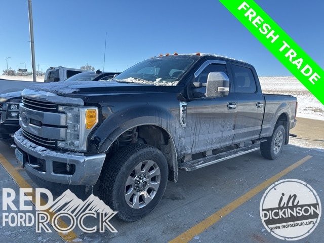 2017 Ford F-250 Lariat photo 2