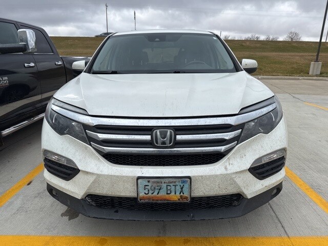 2017 Honda Pilot EX-L photo 2