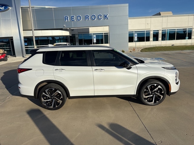 Used 2022 Mitsubishi Outlander ES with VIN JA4J3TA81NZ020479 for sale in Dickinson, ND