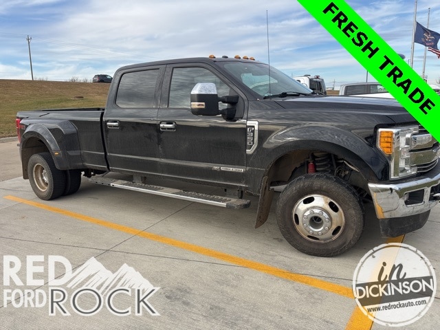 2017 Ford F-350 Super Duty Lariat's photo