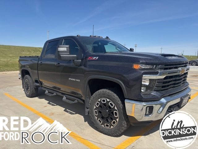 2024 Chevrolet Silverado HD LT 4WD Crew Cab Standard Box's photo