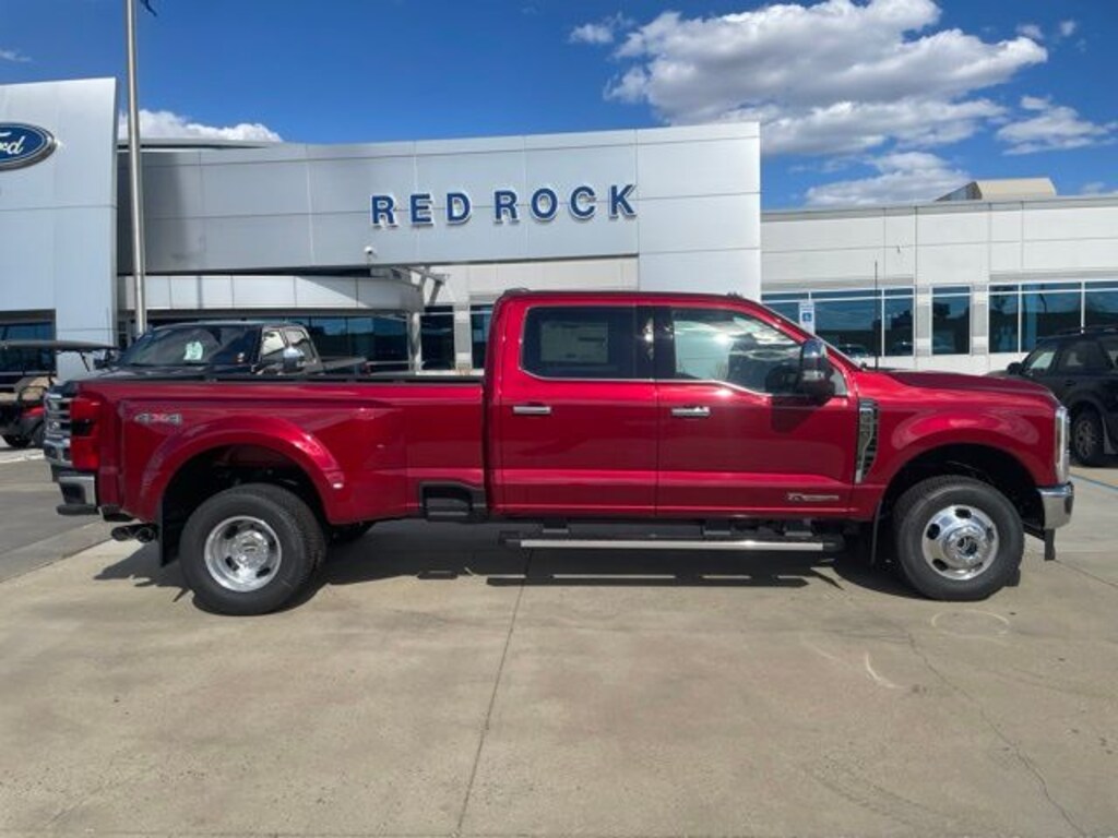 New 2026 Ford F-350 Lariat Truck Crew Cab