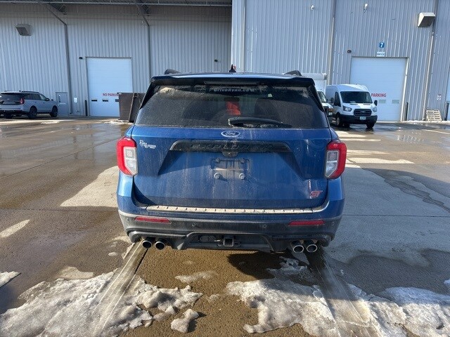 2022 Ford Explorer ST photo 3