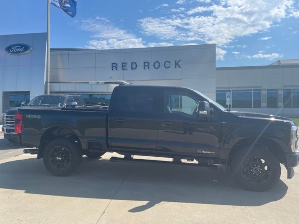 New 2026 Ford F-350 Lariat Truck Crew Cab
