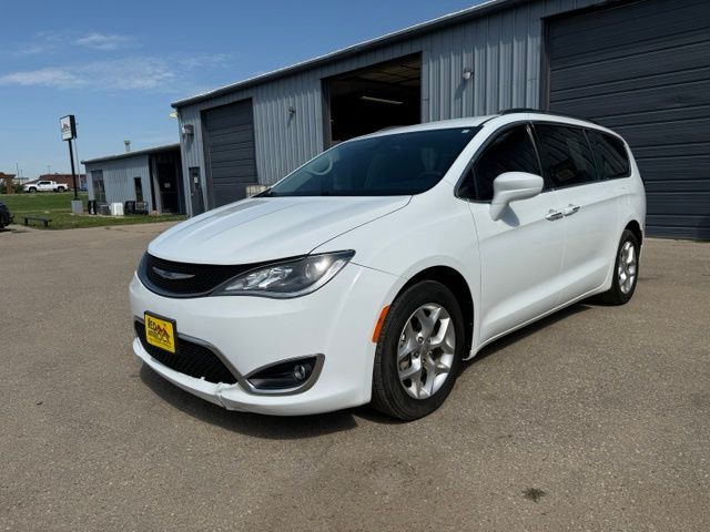 Used 2018 Chrysler Pacifica Touring Plus with VIN 2C4RC1FG9JR271400 for sale in Dickinson, ND