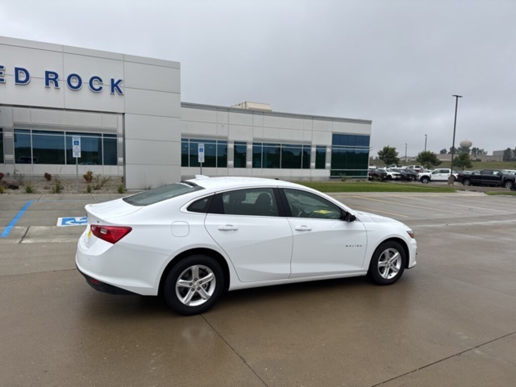 Used 2024 Chevrolet Malibu 1LT Sedan
