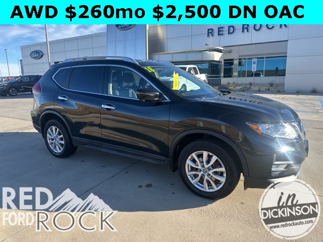 2018 Nissan Rogue SV's photo