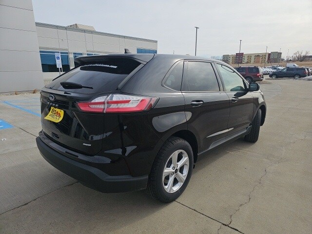 2024 Ford Edge SE photo 3