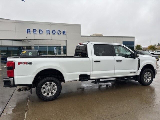 2023 Ford F-350 photo 3