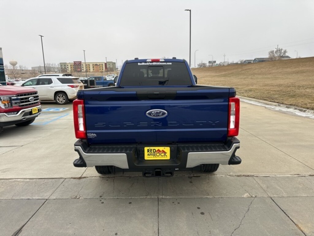 New 2026 Ford F-350 XLT Truck Crew Cab