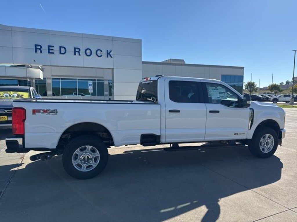 New 2026 Ford F-250 XLT Truck Crew Cab