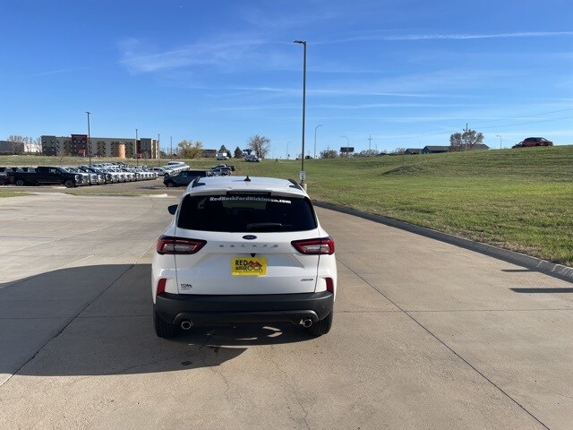 2025 Ford Escape ST-Line Select photo 4