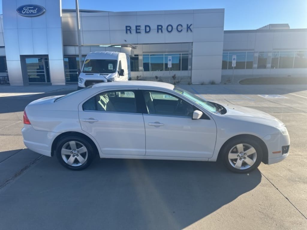 Used 2011 Ford Fusion SE Sedan