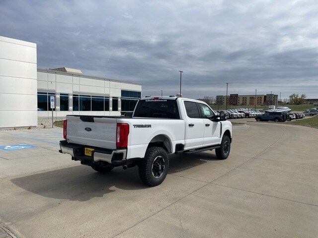 2025 Ford F-250 XLT photo 3