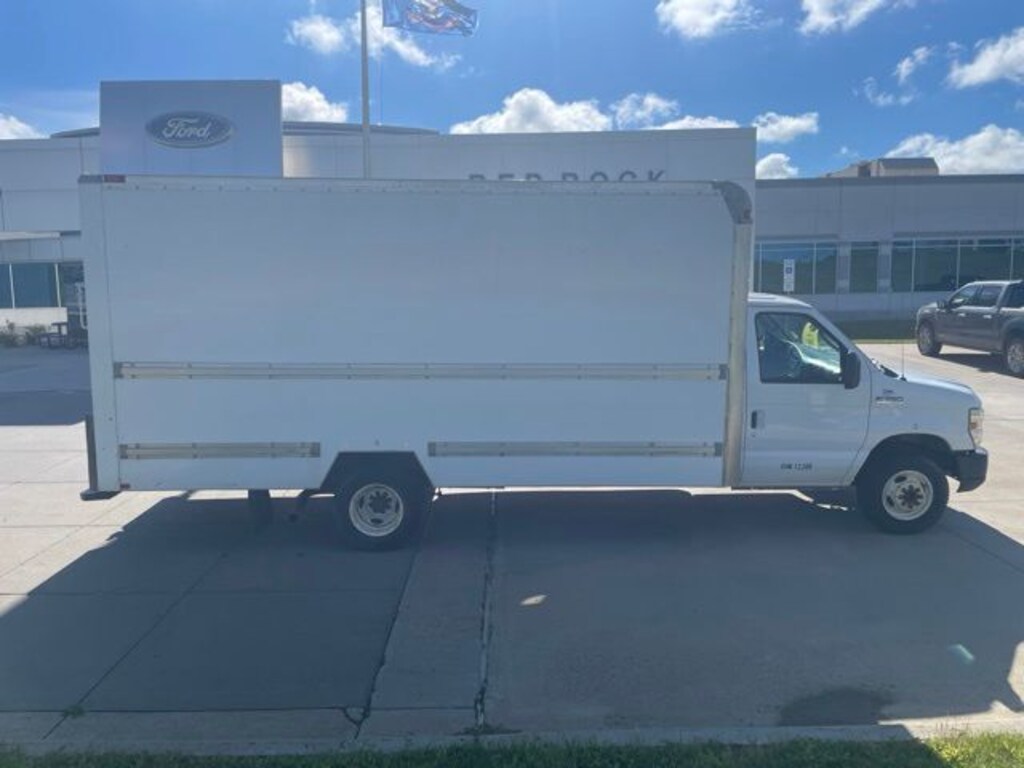 Used 2008 Ford E-350 Cutaway Base Truck