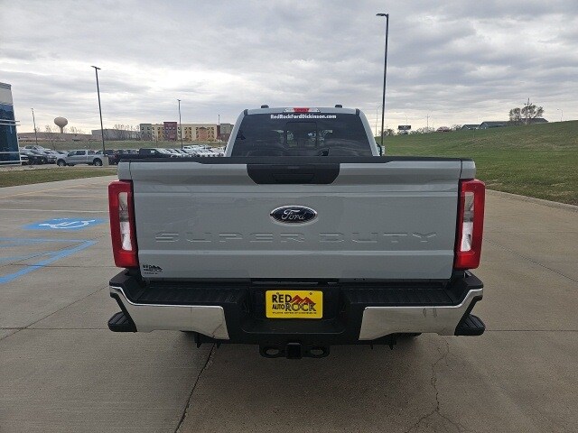 2025 Ford F-250 XLT photo 4
