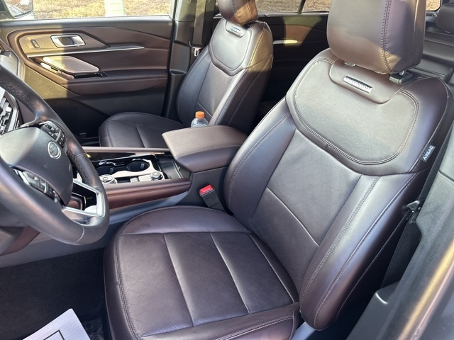 2025 Ford Explorer Platinum photo 4