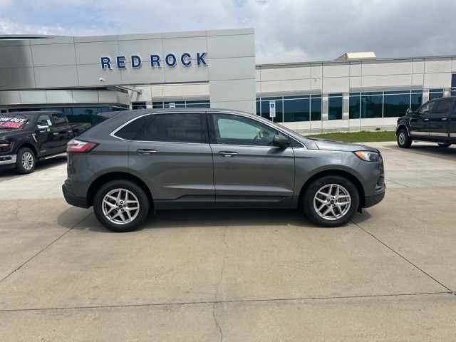 Used 2024 Ford Edge SEL with VIN 2FMPK4J94RBA97837 for sale in Dickinson, ND