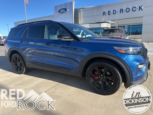 2022 Ford Explorer ST's photo