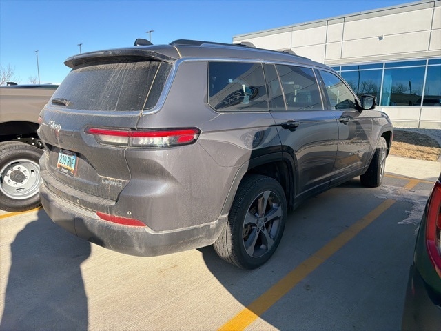 2023 Jeep Grand Cherokee Limited photo 2