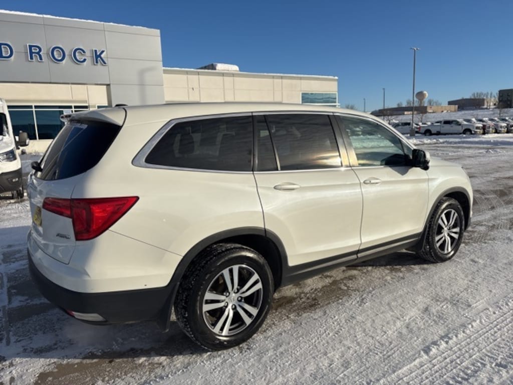 Used 2017 Honda Pilot EX-L w/Honda Sensing AWD SUV