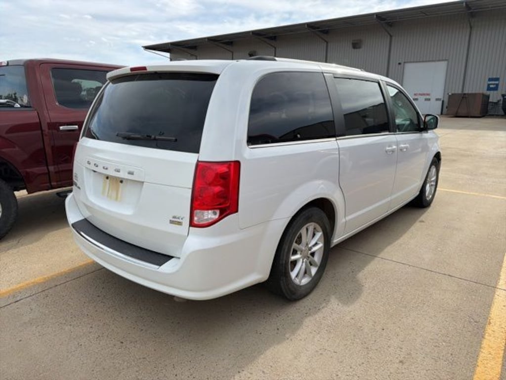 Used 2018 Dodge Grand Caravan SXT Van Passenger Van