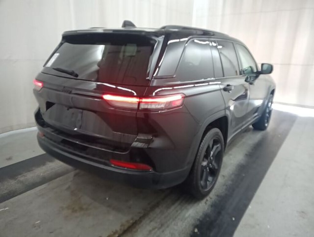 Certified 2024 Jeep Grand Cherokee Altitude SUV