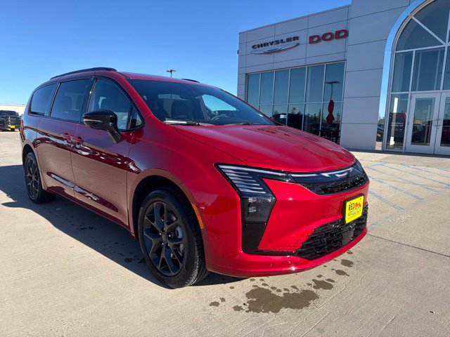 New 2027 Chrysler Pacifica Limited Minivan/Van