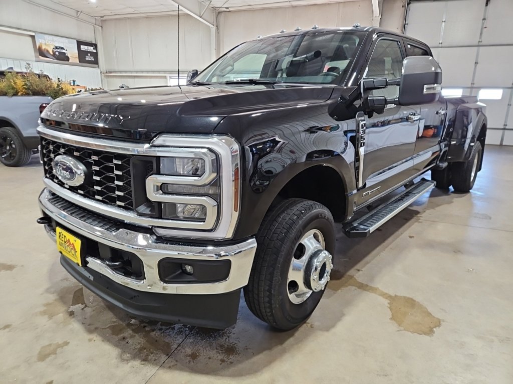Used 2025 Ford F-350SD Lariat Truck