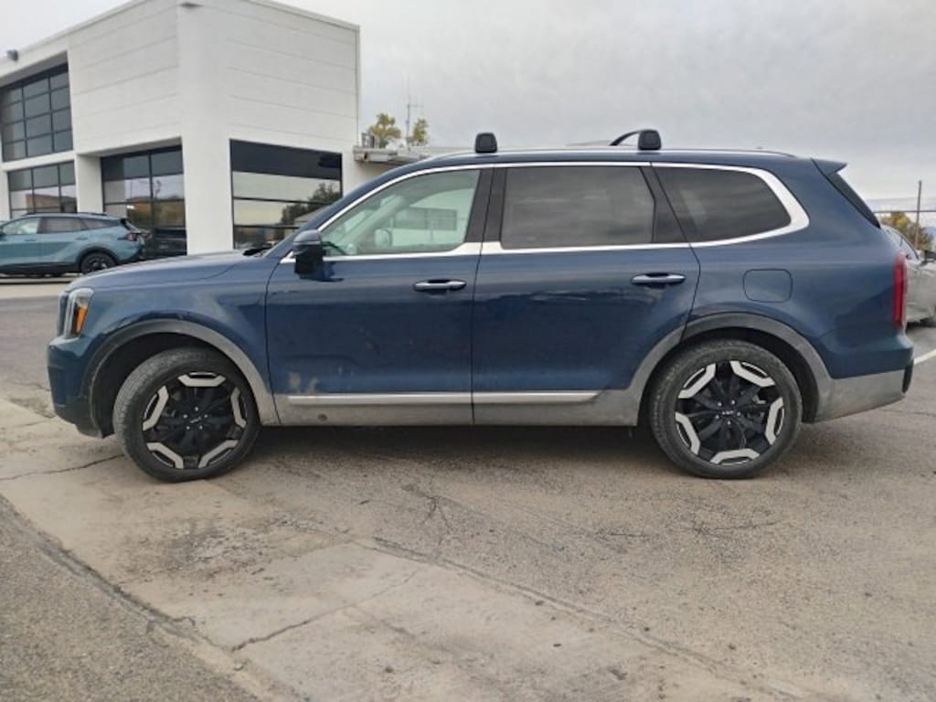 Used 2023 Kia Telluride S S AWD