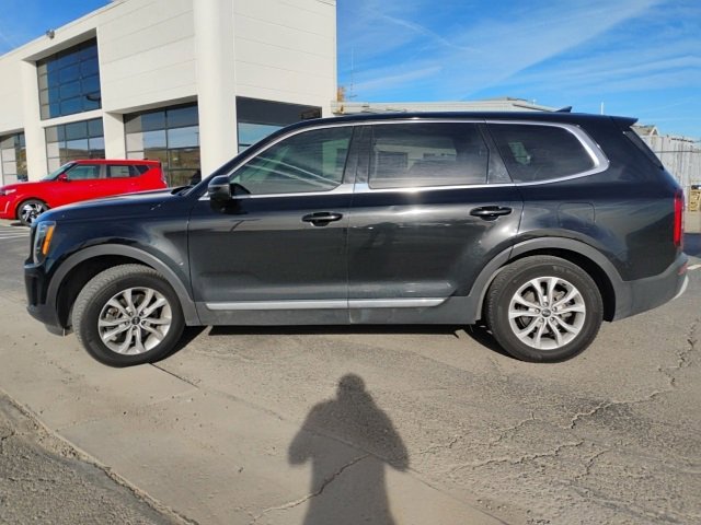 2021 Kia Telluride LX photo 2