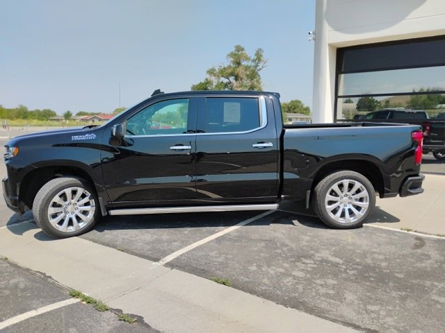 Used 2021 Chevrolet Silverado 1500 High Country with VIN 1GCUYHELXMZ321380 for sale in Grand Junction, CO