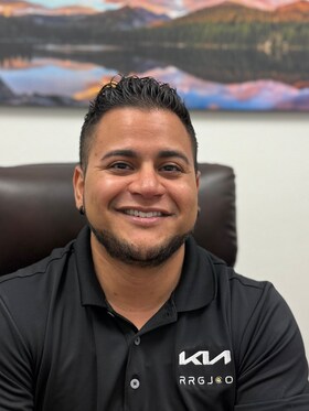 Staff member Hugo Mendoza from ID_86f703c3795b