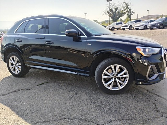 2022 Audi Q3 S line Premium 45 TFSI photo 3