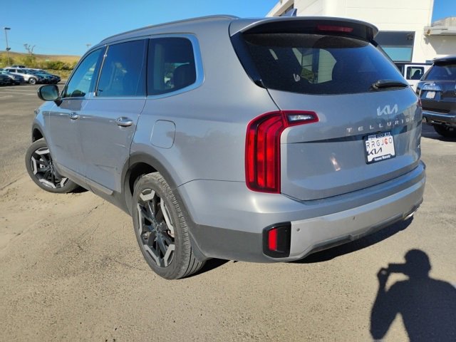 2024 Kia Telluride S photo 2