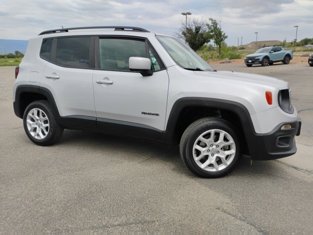 2017 Jeep Renegade Latitude North Edition photo 3