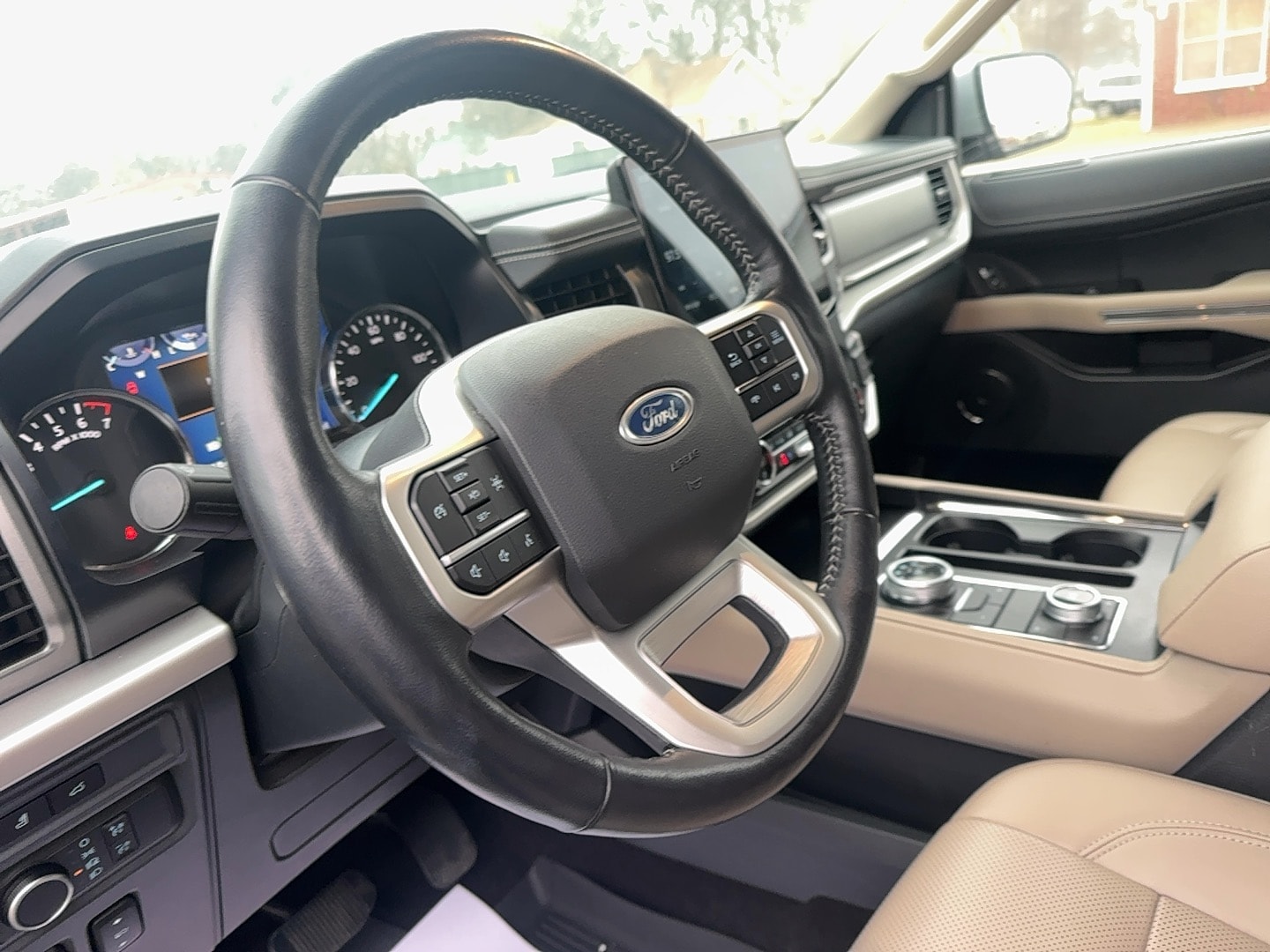 2022 Ford Expedition XLT - Photo 15