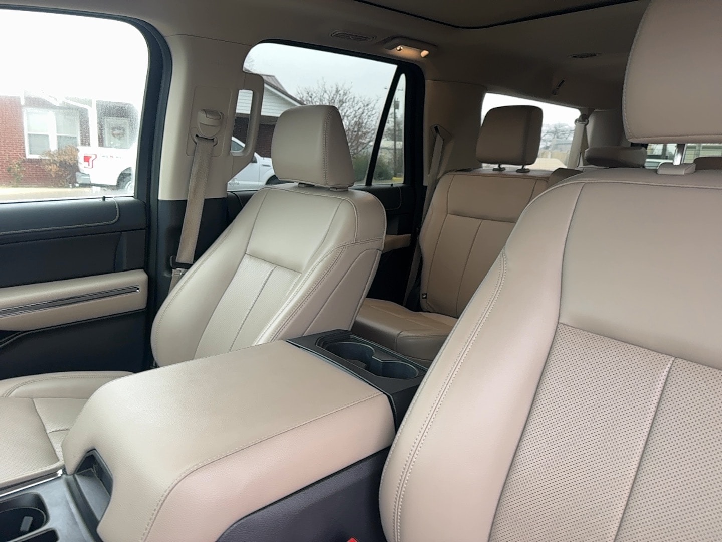 2022 Ford Expedition XLT - Photo 16