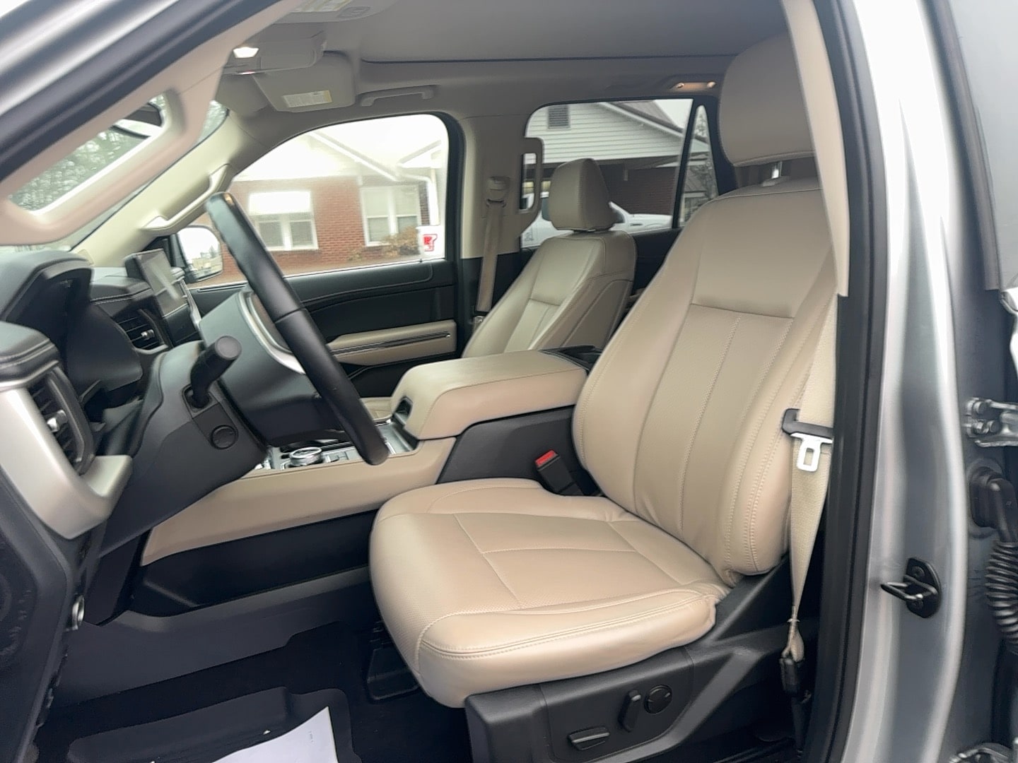 2022 Ford Expedition XLT - Photo 17