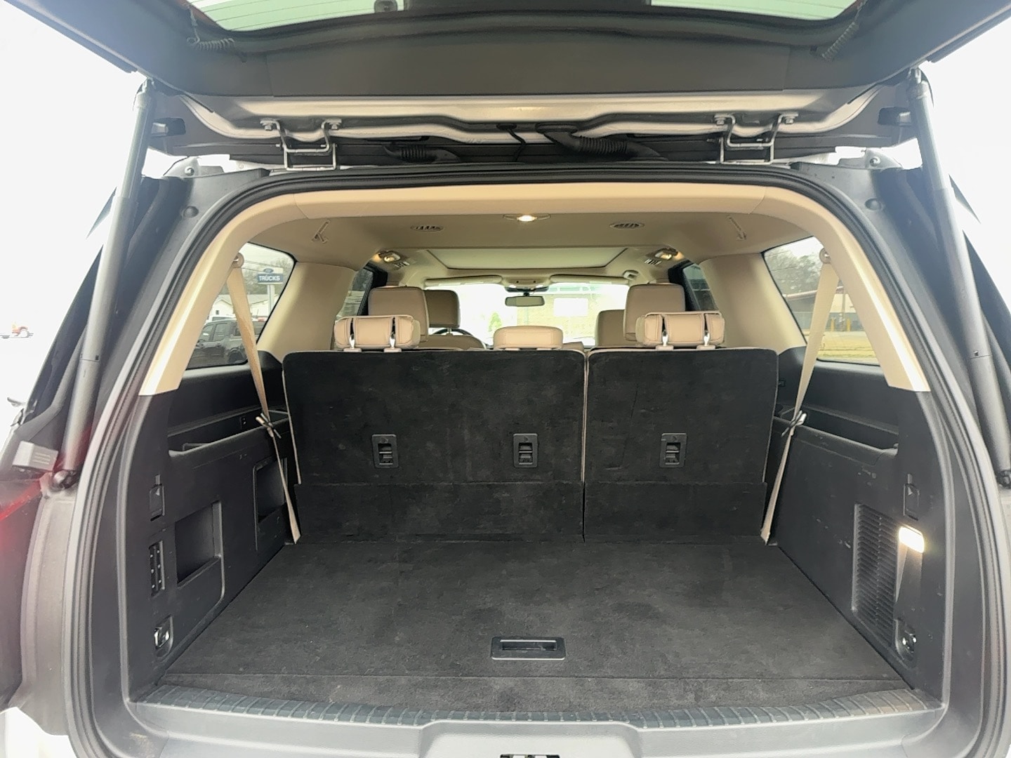 2022 Ford Expedition XLT - Photo 7