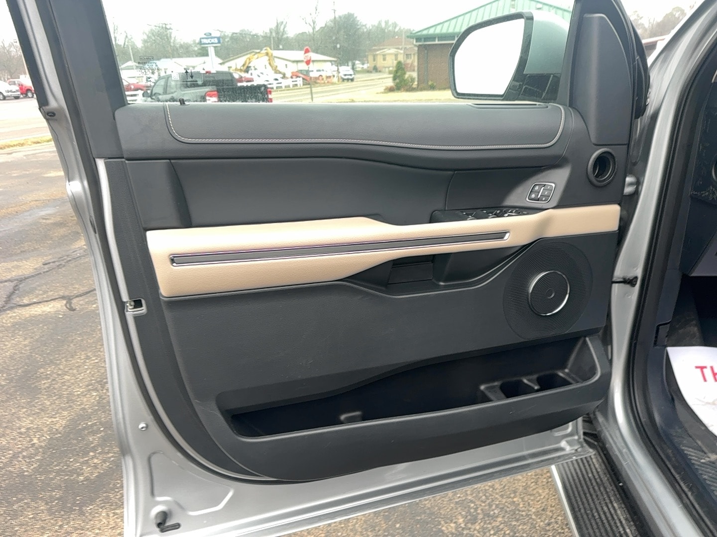 2022 Ford Expedition XLT - Photo 14