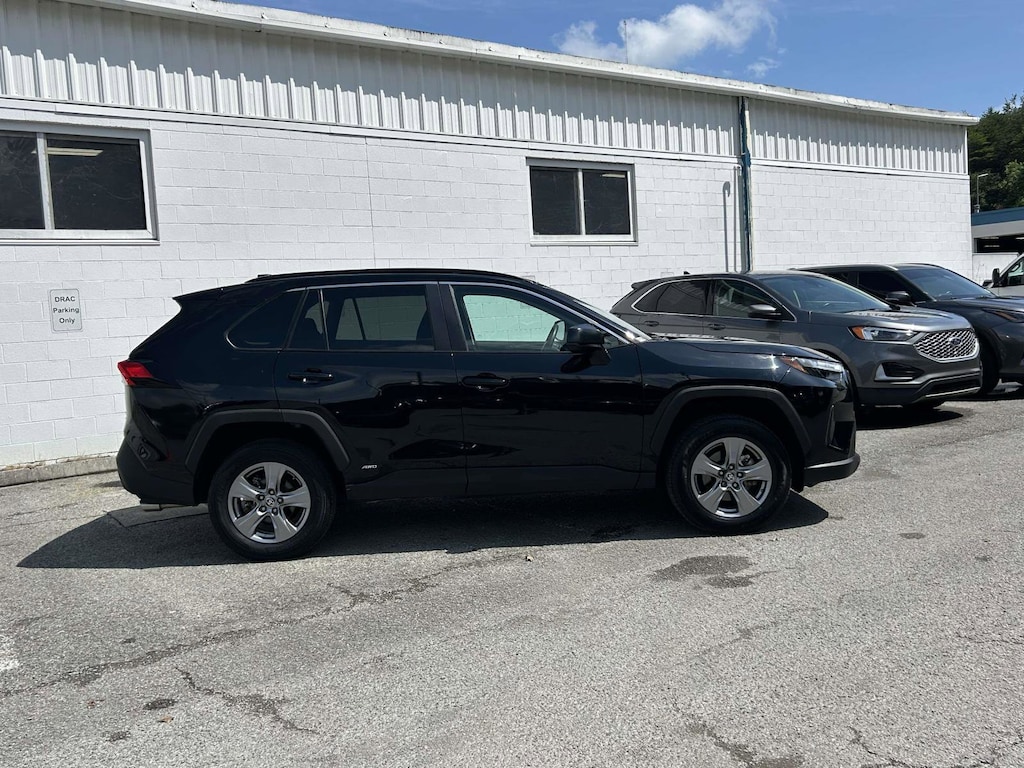 Used 2025 Toyota RAV4 Hybrid LE SUV