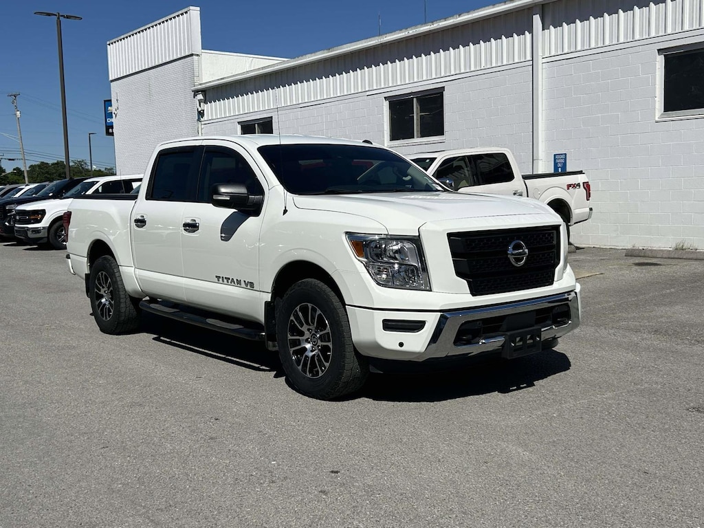 Used 2020 Nissan Titan SV Truck Crew Cab